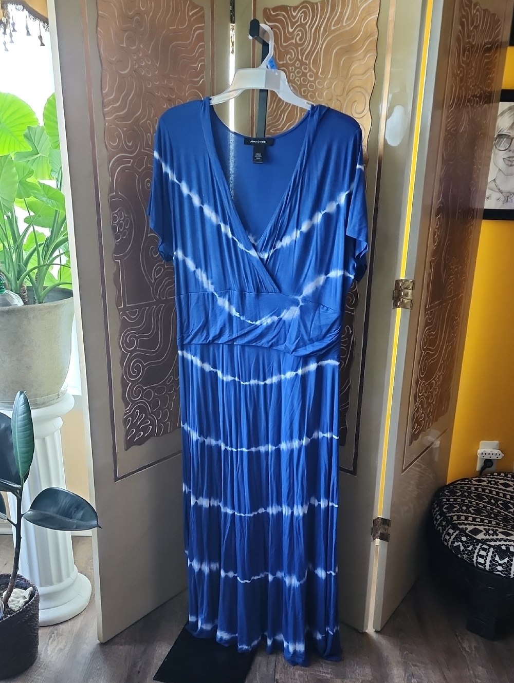 Ashley Stewart Royal Blue and White Tie-Dye V-Neck Maxi Dress